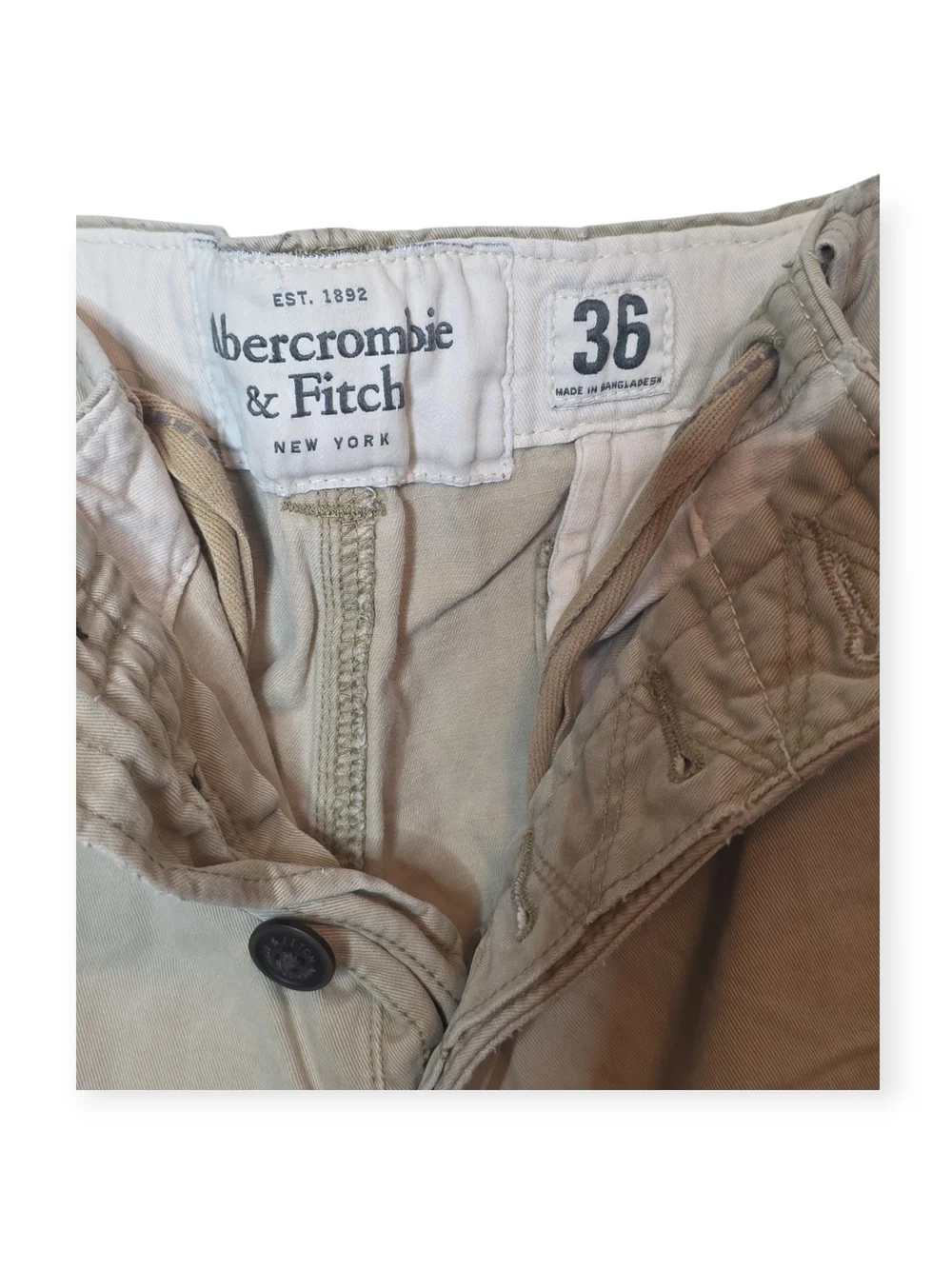 Mens Vintage Y2K Abercrombie & Fitch tan cargo pants with button fly, size 36
